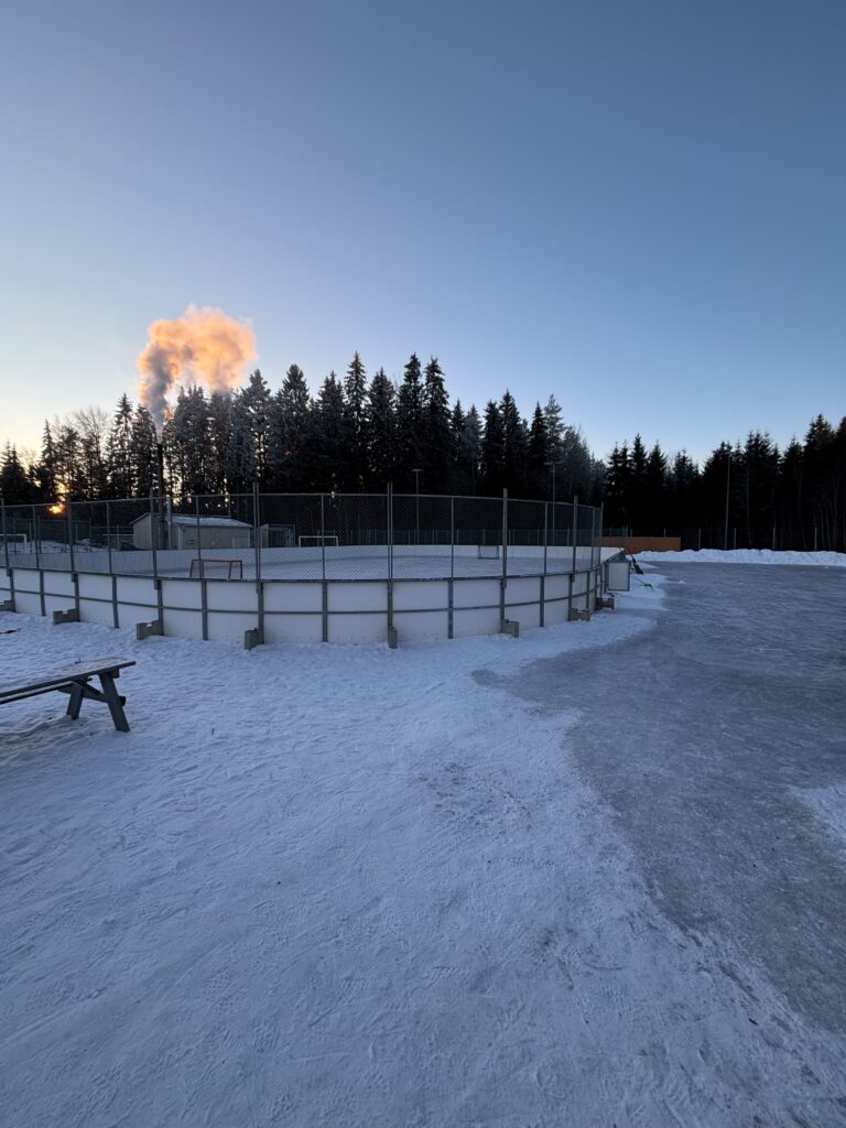 Stormin kaukalo ja luistelualue